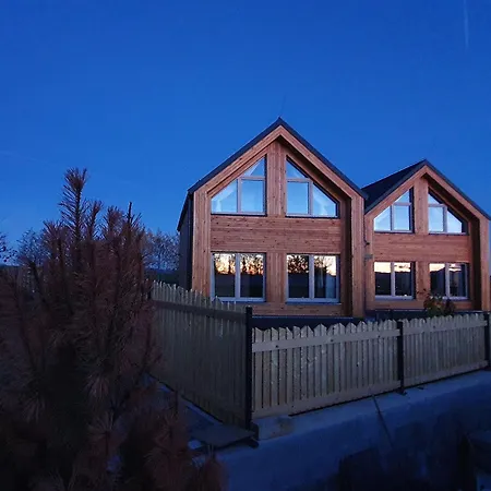 דירה Eco-apartmany Doma Pod Javorom - Jacuzzi & Mountainview ולקה לומניקה