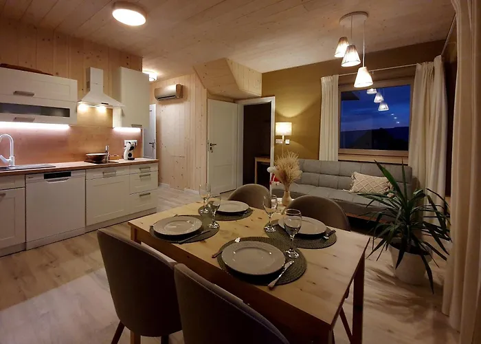 Eco-apartmany Doma Pod Javorom - Jacuzzi & Mountainview ולקה לומניקה